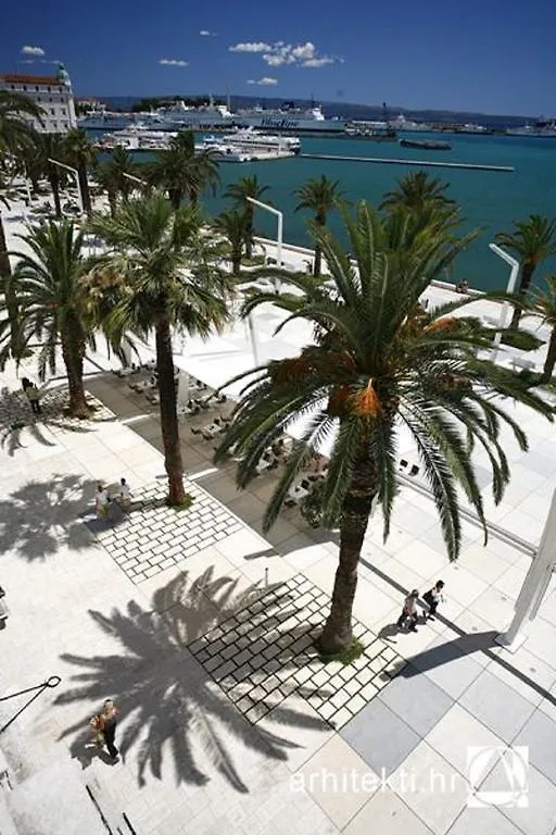 Bed and breakfast Luxury Rooms Skystar-Split